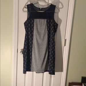 Patterned dress mesh top